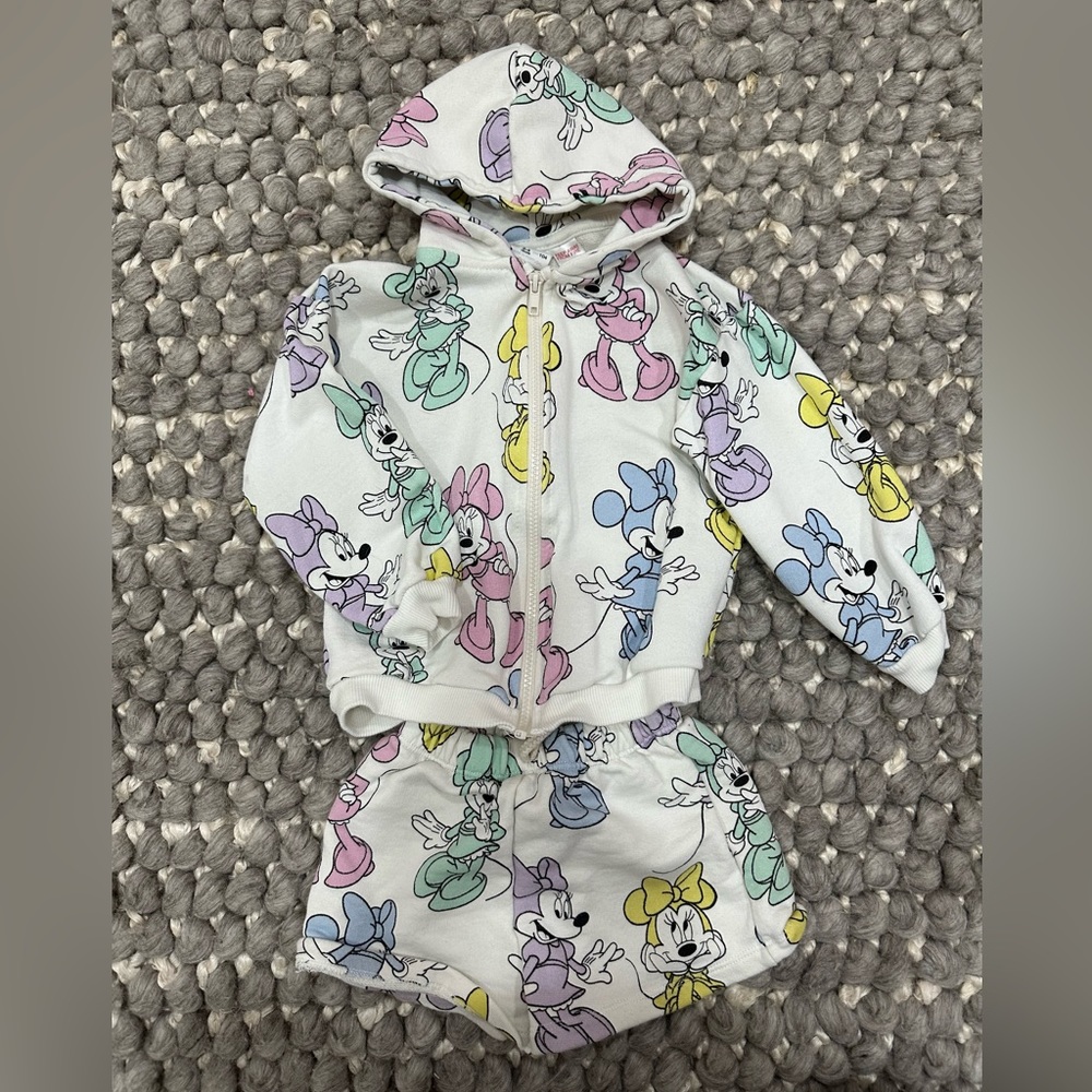 Zara Shorts/Sweatshirt Set
